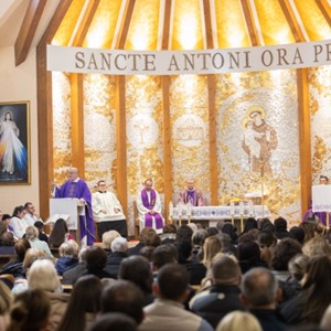 U Sesvetskim Selima počela pobožnost "13 utoraka sv. Antunu"